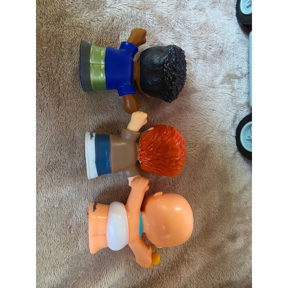 Fisher-Price Little People Purple SUV Car with 3 Figures Boy Man Baby Toy Set